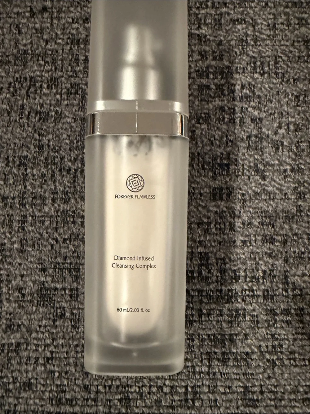 Diamond Infused Cleansing Complex - Frosted White